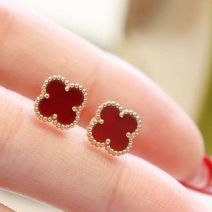Van Cleef & Arpels earrings